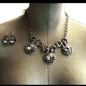 Elegant Silver Necklace and Earring Set